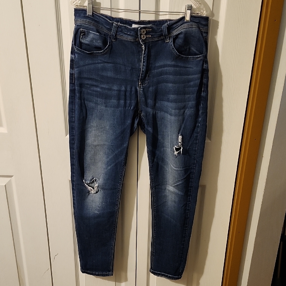 Stylish Distressed Blue Skinny Jeans